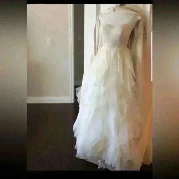 Hayley Paige KIRA Couture Wedding Gown size 10 - Picture 2 of 10